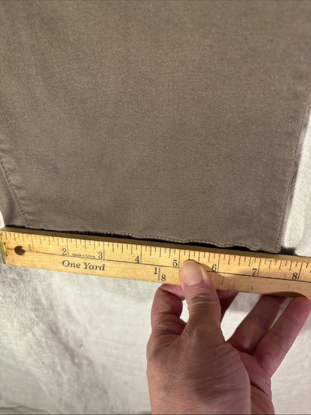 7 For All Mankind Men's Chinos in Olive Brown - Picture 13 of 13